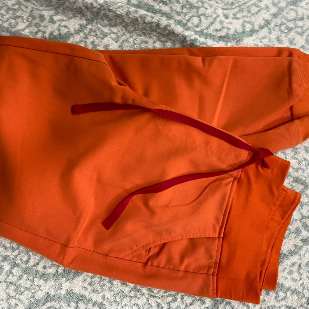 Figs sunset orange jogger